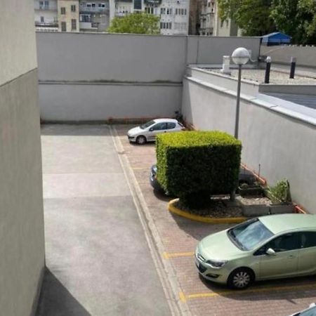 Lea Apartment - Free Parking In Front For 2 Cars 萨格勒布 外观 照片
